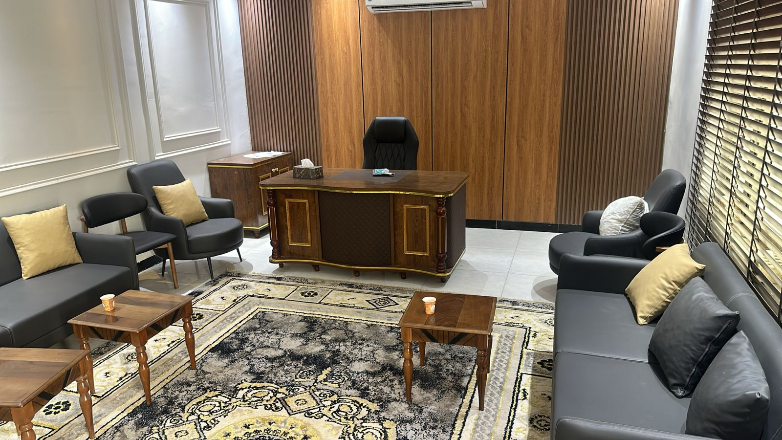 مكتب إدارة معمل الأخوين